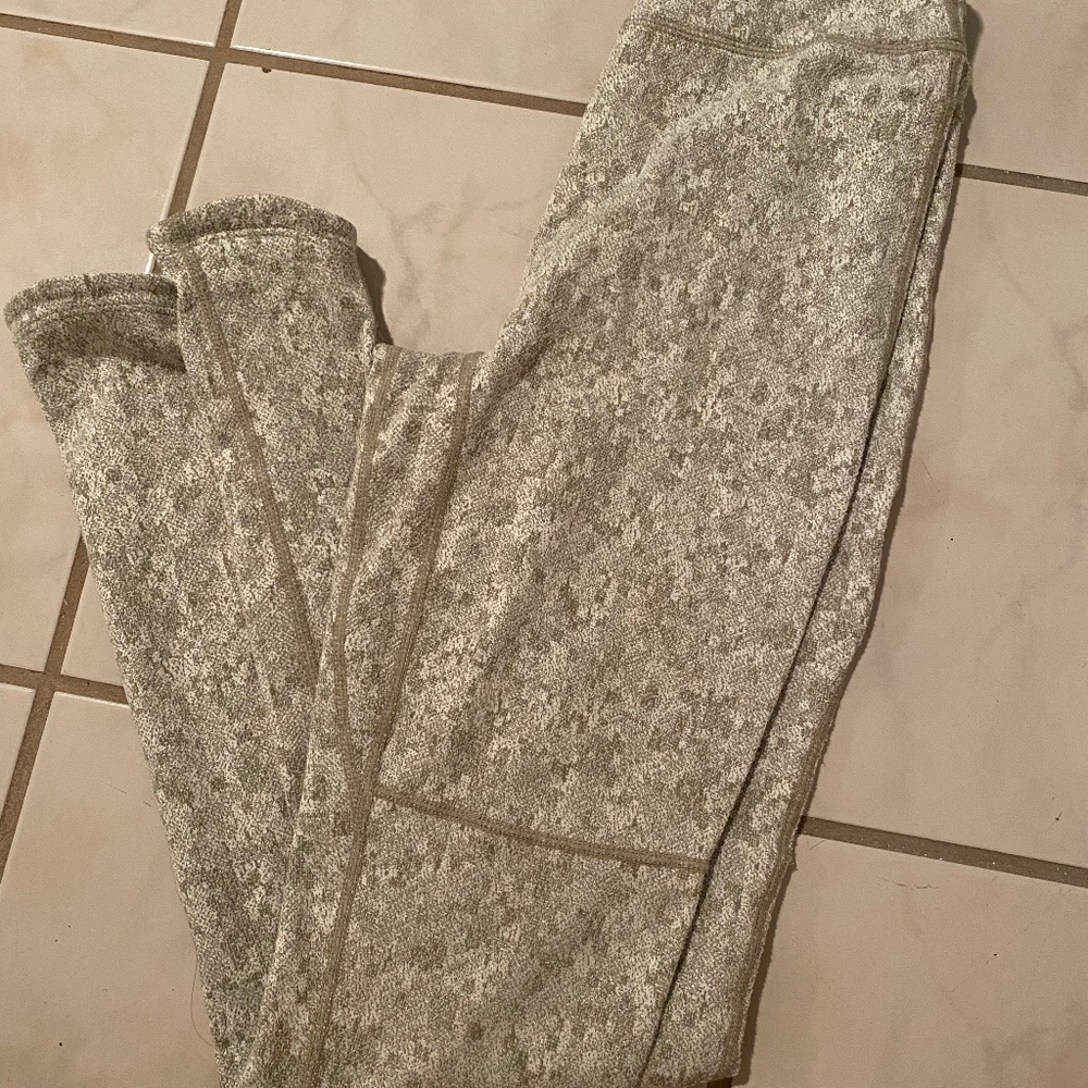 Gymshark Fleur Texture Legging in GREEN 💚